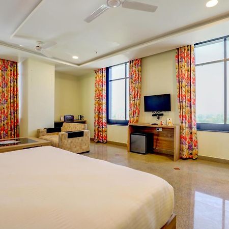 Hotel Shree Nanda Udajpur Zewnętrze zdjęcie