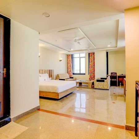 Hotel Shree Nanda Udajpur Zewnętrze zdjęcie