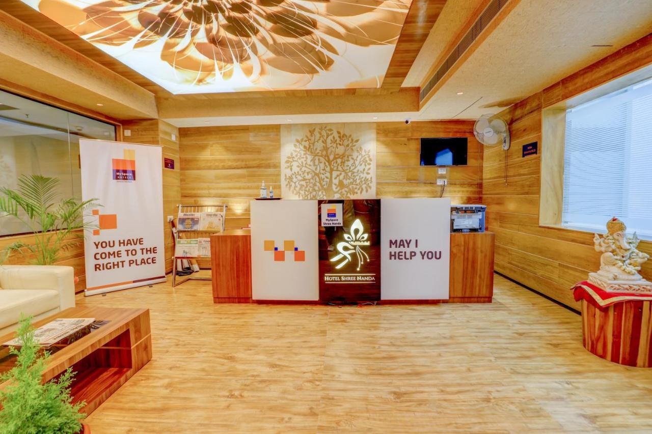 Hotel Shree Nanda Udajpur Zewnętrze zdjęcie