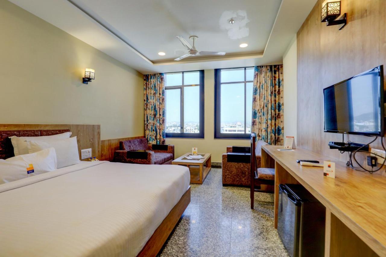 Hotel Shree Nanda Udajpur Zewnętrze zdjęcie
