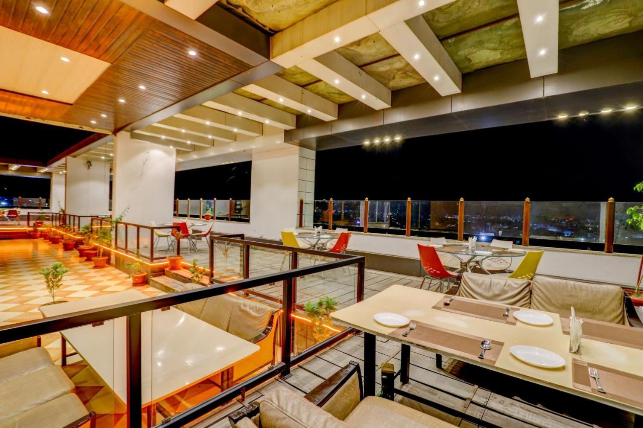 Hotel Shree Nanda Udajpur Zewnętrze zdjęcie