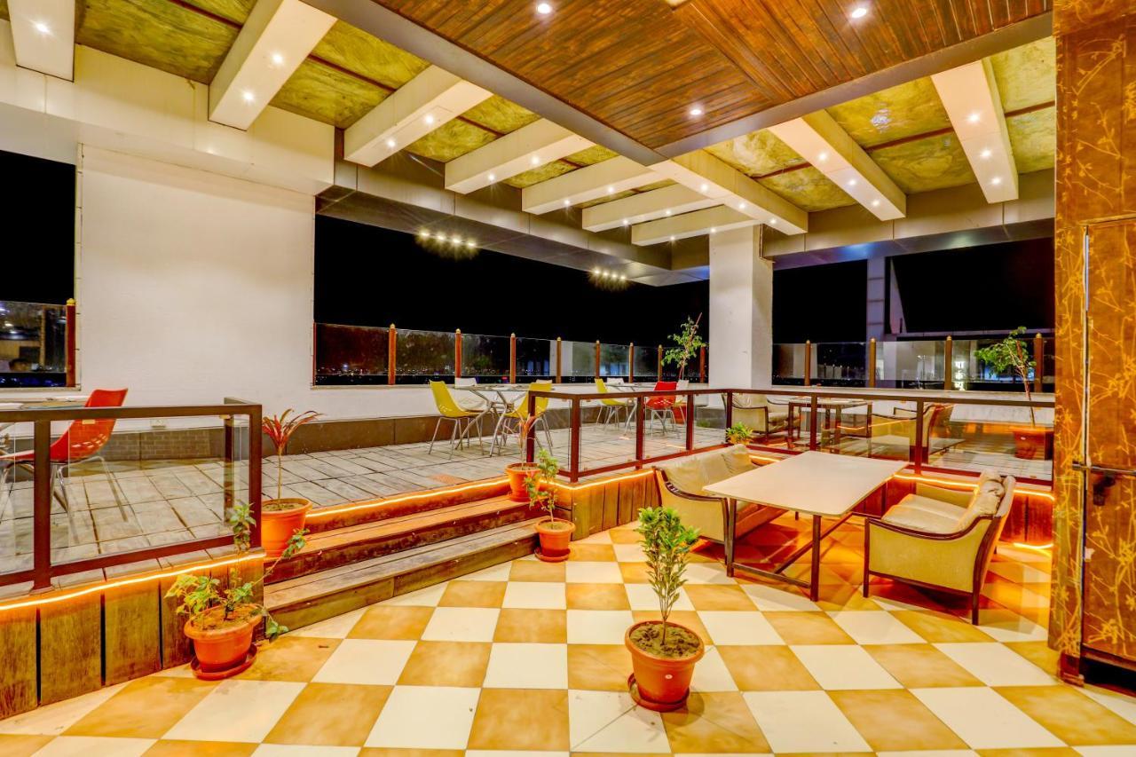 Hotel Shree Nanda Udajpur Zewnętrze zdjęcie