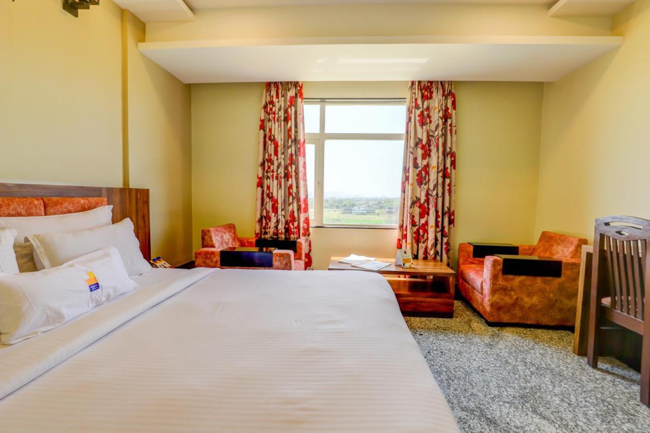 Hotel Shree Nanda Udajpur Zewnętrze zdjęcie